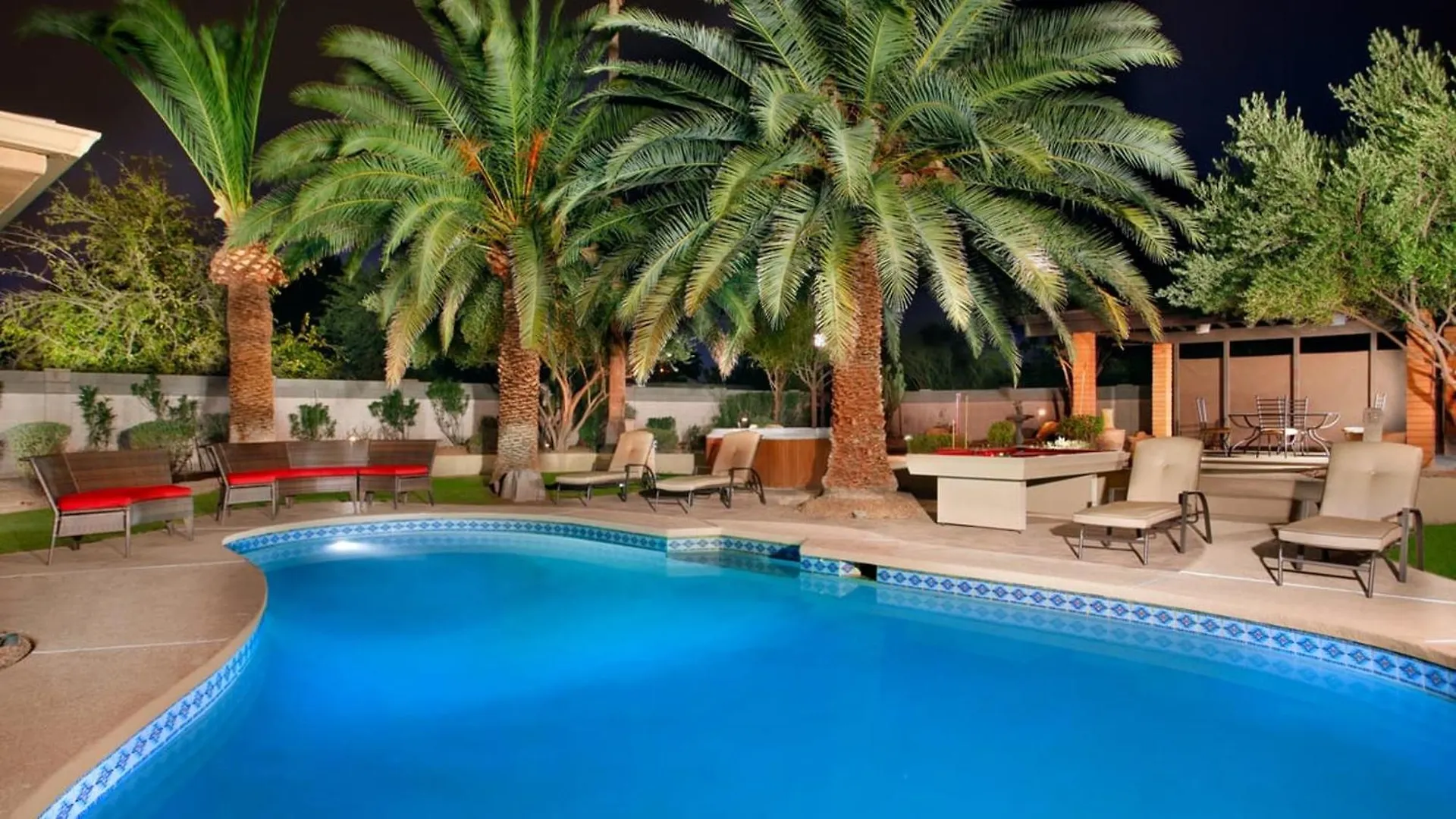 Newly Listed Customized Beds 8 Kings Or 18 Total Ferienhaus *