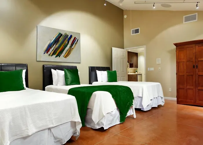 Newly Listed Customized Beds 8 Kings Or 18 Total Ferienhaus *